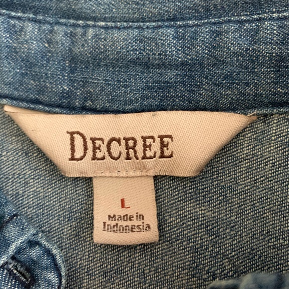 Women’s Denim Button Down with Shear - Picture 3 of 6